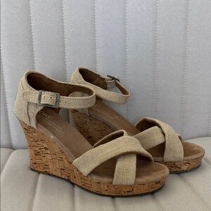 Toms Women's Beige Wedge Sandals